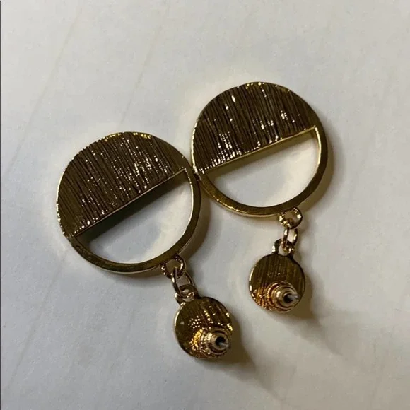 Pretty Crystal Blue Gold Circle Drop Earrings - Picture 5 of 6